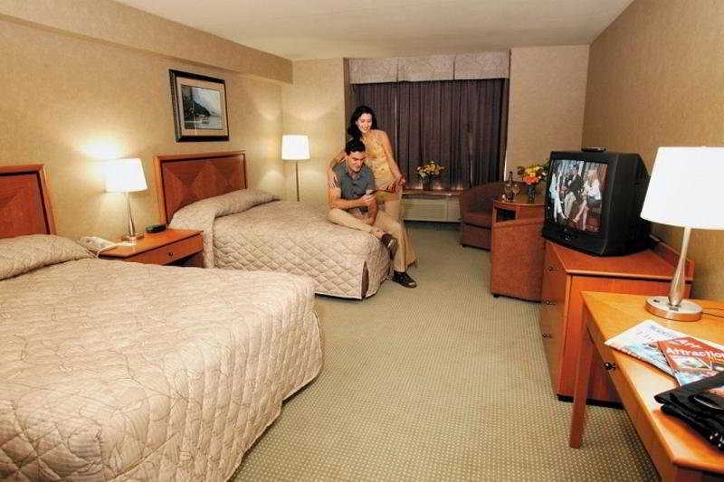 The Falls Hotel & Inn Niagara Falls Room photo